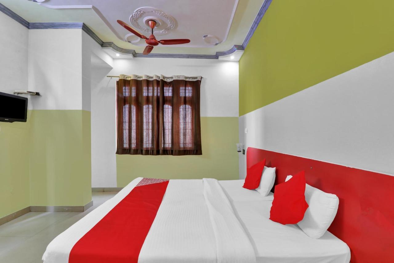 Oyo 82407 K Shree Guest House Varanasi Esterno foto